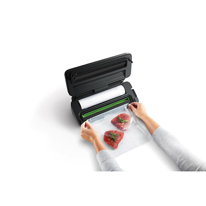 FoodSaver Multi-Use Food Preservation System with Built-in Handheld Sealer