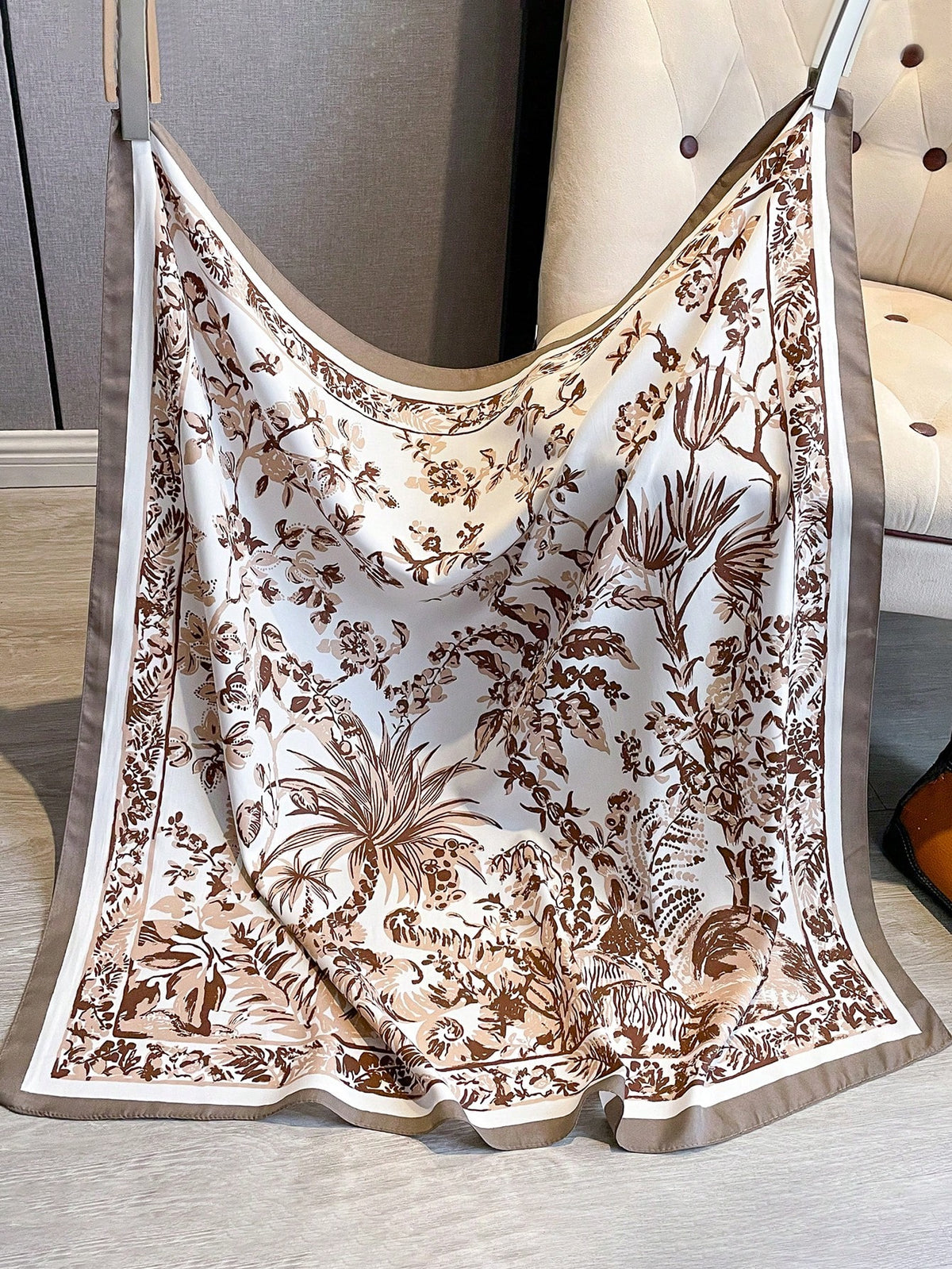 JACQUARED SILK TEXTURE BRANCH PRINT SCARF