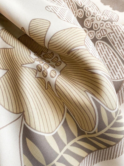 ELEGANT TWILL FOREST FLOWER SCARF