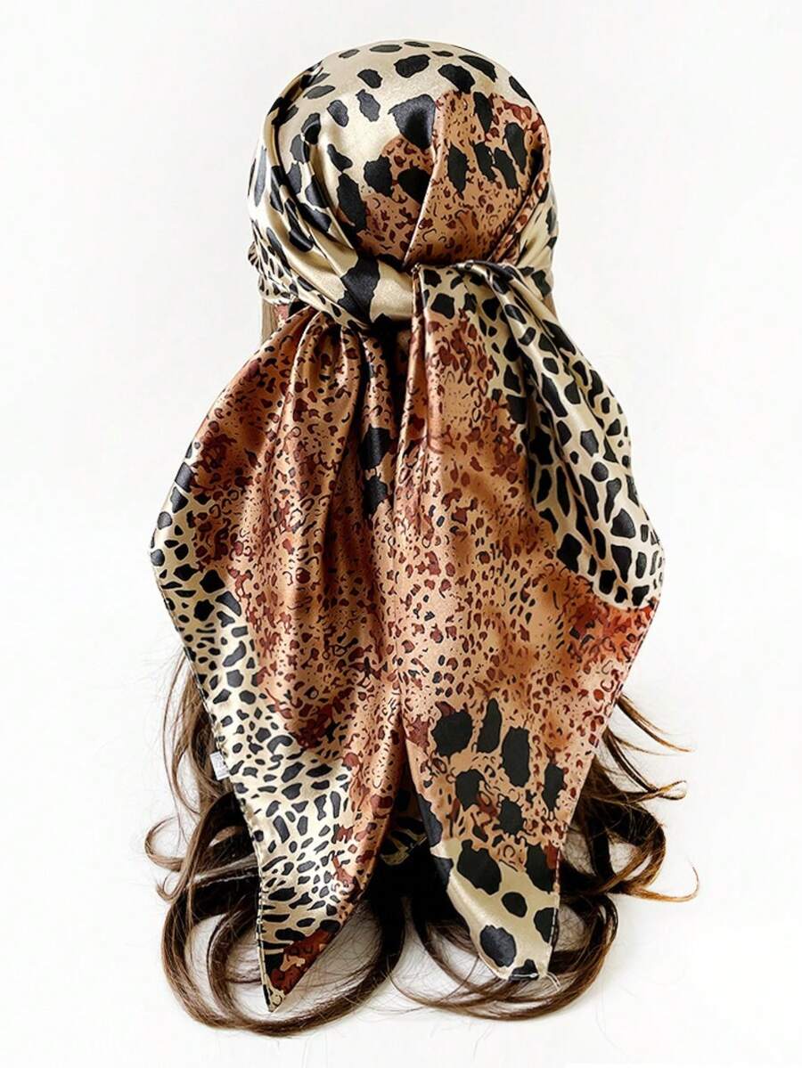 SATIN TEXTURE LEOPARD PRINT SCARF