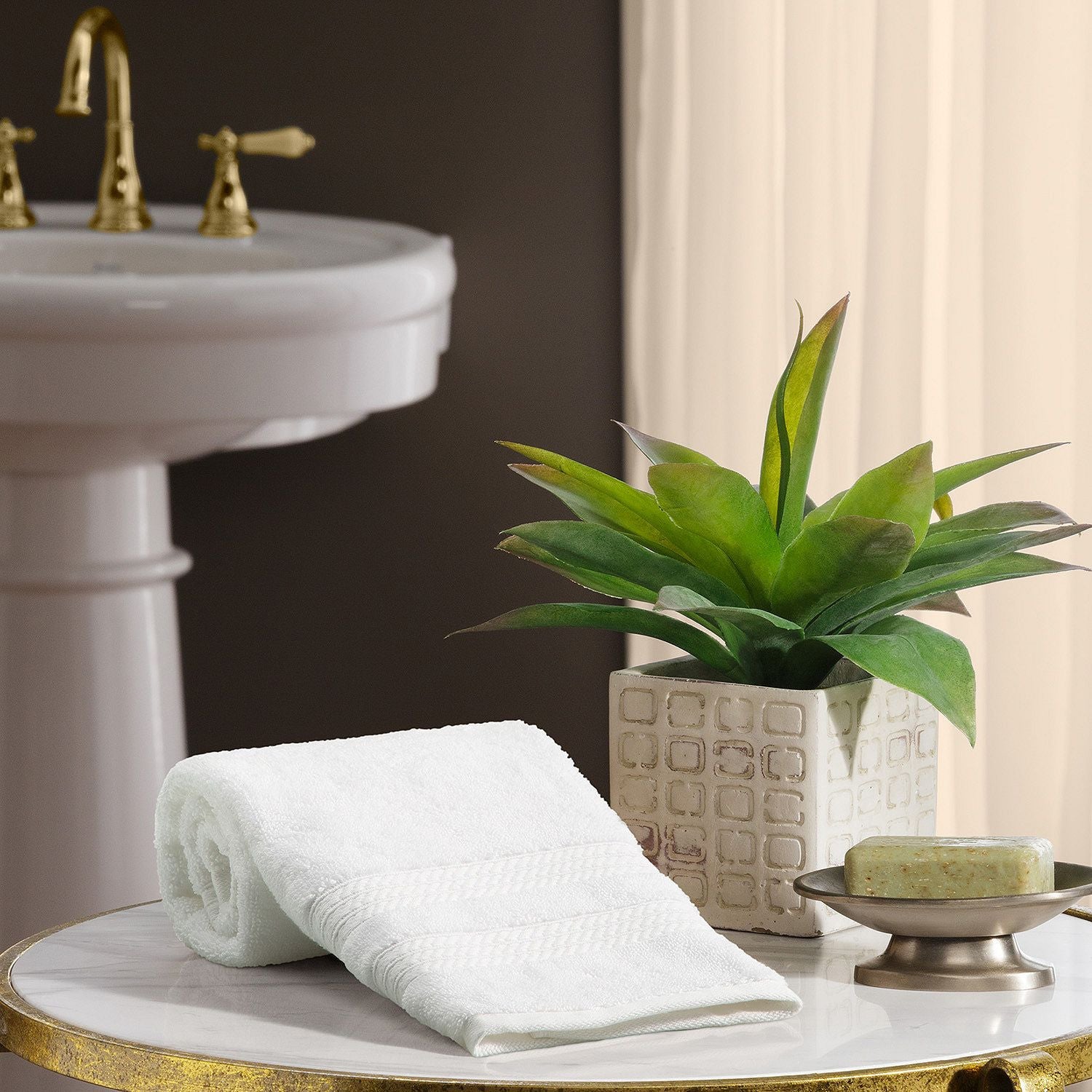 Hand Towels: Luxury Cotton Bathroom Hand Towel