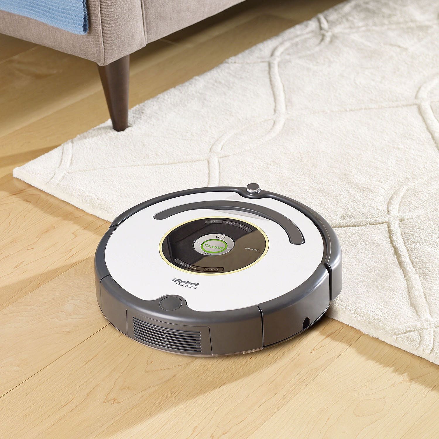 Afståelse Tag fat hjemmehørende iRobot Roomba 665 Vacuum Cleaning Robot – My Kosher Cart